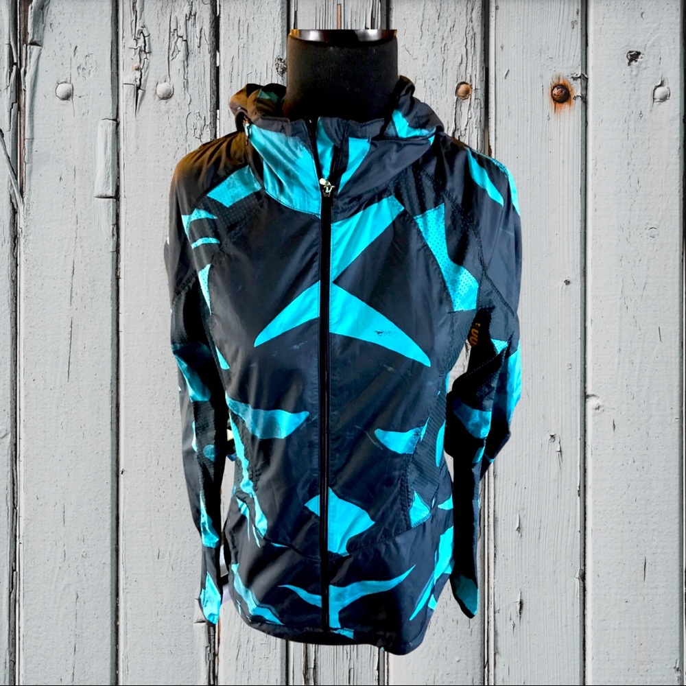 Lululemon Back Pack it Up Jacket / windbreaker  size 6